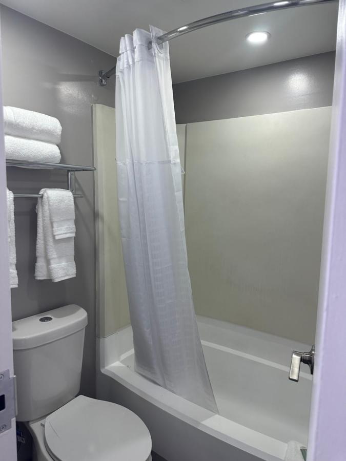 Super 8 By Wyndham Baltimore Northwest Windsor Mill 外观 照片