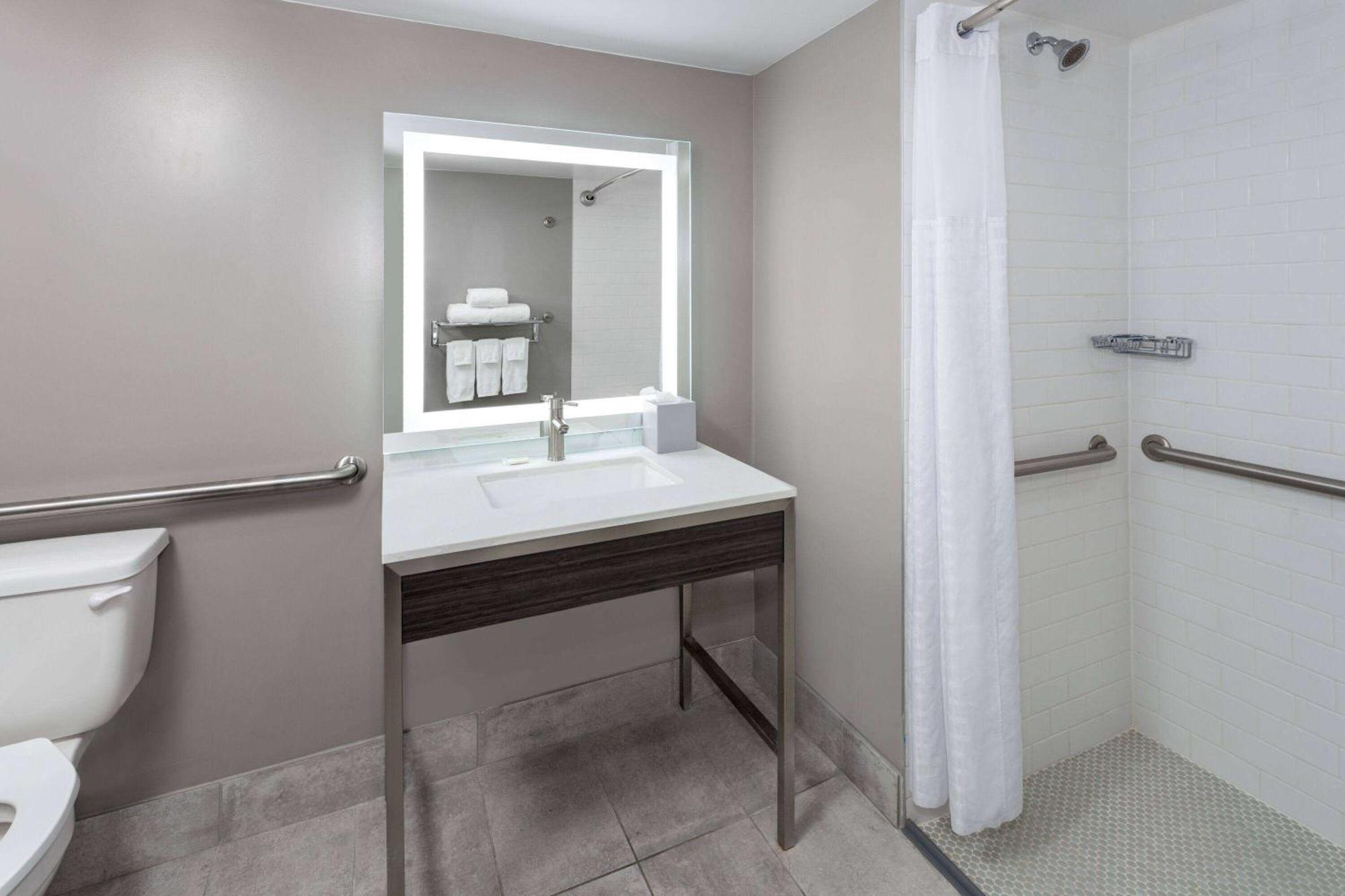 Super 8 By Wyndham Baltimore Northwest Windsor Mill 外观 照片