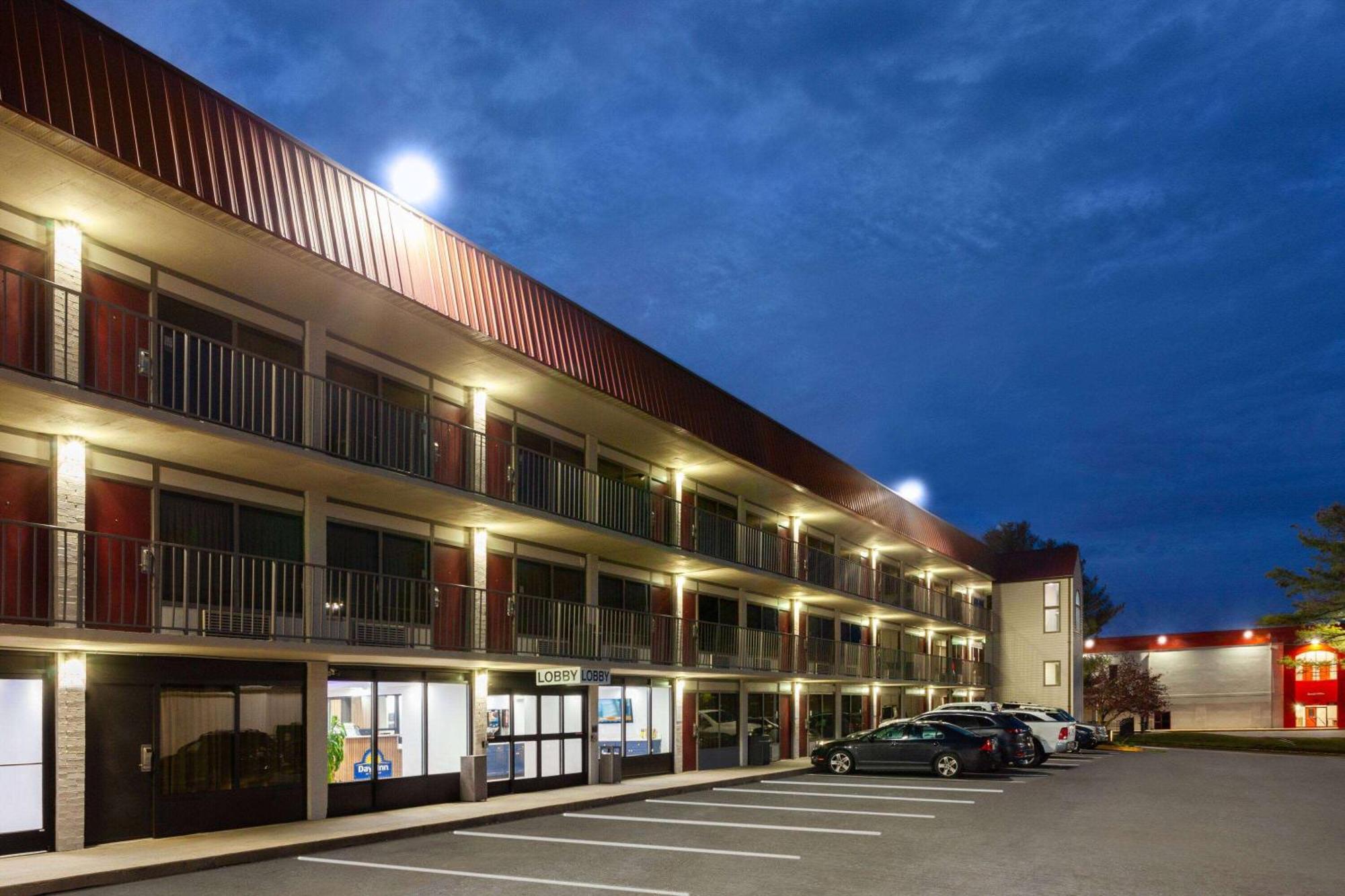 Super 8 By Wyndham Baltimore Northwest Windsor Mill 外观 照片